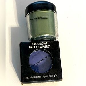 MAC Bundle 2 NEW eyeshadows